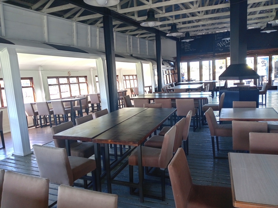 To Let Commercial Property for Rent in Kraaibosch Western Cape